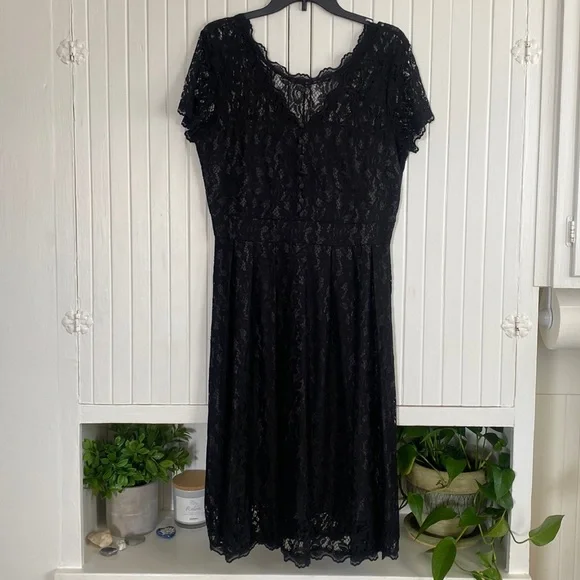 Iconic | Dresses | Vintage Black Lace Dress Large Iconic | Poshmark